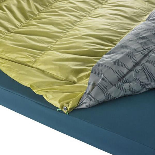 Thermarest Synergy Luxe Sheet with quilt attached by perimeter loop 